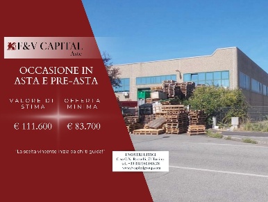 Foto Locale commerciale in Corso Piemonte, Volpiano di 392 m² con 2 locali