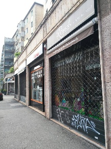 Foto Negozio in VIA LARIO 13, Milano Zara di 53 m² con 1 locali in affitto