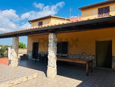 Foto Villa unifamiliare in Via della Canapa snc, Ispica di 150 m²