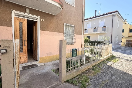 Foto Casa indipendente in Via Grado 2, Pesaro Porto di 118 m² con 4 locali