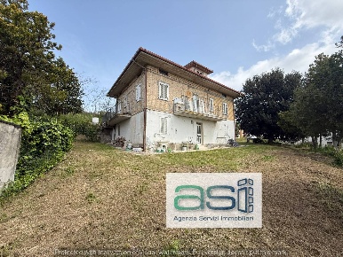 Foto Casa indipendente in VIA SAN ROCCO, Controguerra di 258 m² in vendita