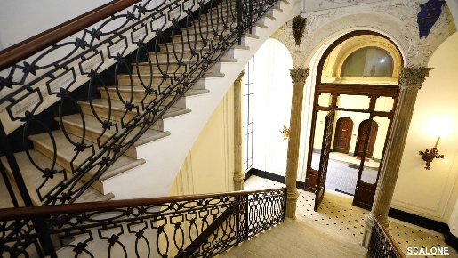 Foto Appartamento in Via Santa Teresa 10, Torino Via Roma di 95 m²