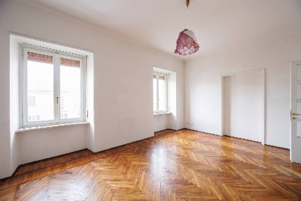 Foto Appartamento in Via Cavour, Torino Via della Rocca di 182 m²