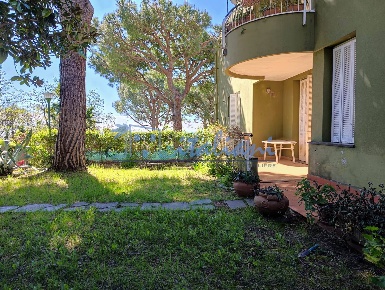 Foto Appartamento in Via Oleandri, Varazze Sant'Ambrogio di 75 m²