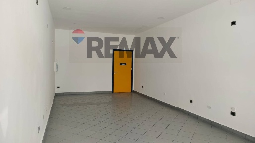 Foto Negozio in via santuario di Cruillas 23, Palermo Cruillas di 47 m²