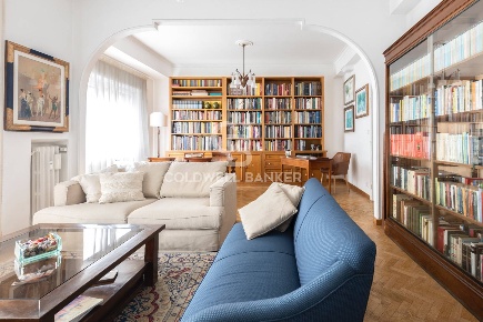 Foto Appartamento in Via Lorenzo Bonincontri, Roma Ardeatino - Montagnola