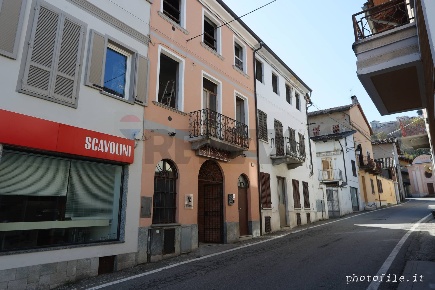 Foto Casa indipendente in via capitano saudino 23, Caravino Centro