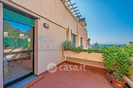 Foto Appartamento in Via delle Ginestre 34, Varazze Sant'Ambrogio di 74 m²