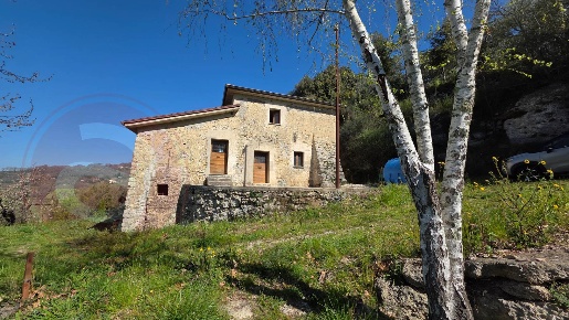 Foto Rustico in Via Barbanera snc, Santopadre di 100 m² con 5 locali