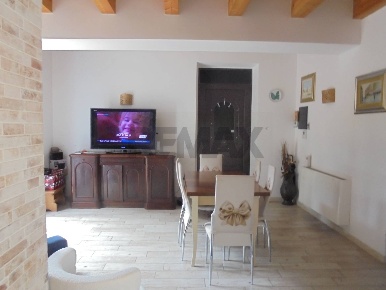 Foto Villa unifamiliare in VIA SILVIO PELLICO 4, La Maddalena di 150 m²