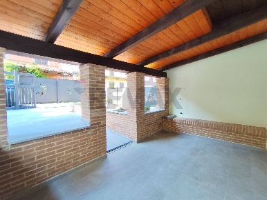 Foto Casa indipendente a Moncucco Torinese di 156 m² con 6 locali