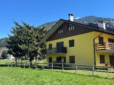 Foto Appartamento in Via Al Sarca 20, Pinzolo Centro di 50 m² con 2 locali