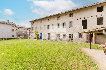 Foto Rustico in Via Dante 49, Fontanafredda Vigonovo Fontanafredda