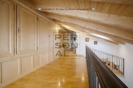 Foto Casa indipendente a Aldeno di 270 m² con 10 locali in vendita