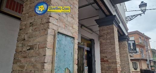 Foto Attività commerciale a Teramo Nepezzano di 50 m² con 2 locali