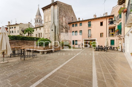 Foto Appartamento in Via Sottoportico del Monte di Pietà 3, Centro di 78 m²