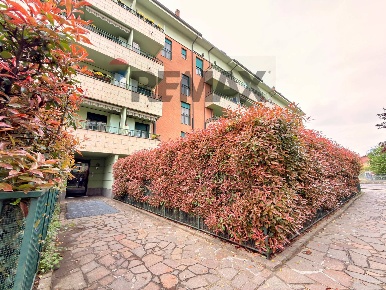 Foto Appartamento in via Nicolò Copernico 6, Pero di 114 m² con 3 locali