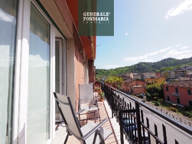 Foto Appartamento a Follo di 116 m² con 4 locali in vendita