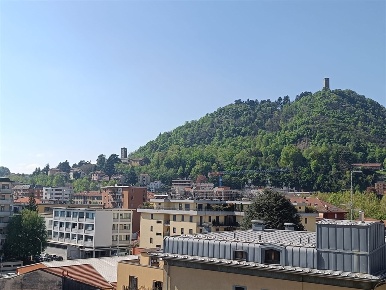 Foto Appartamento a Como Borghi di 115 m² con 4 locali in vendita