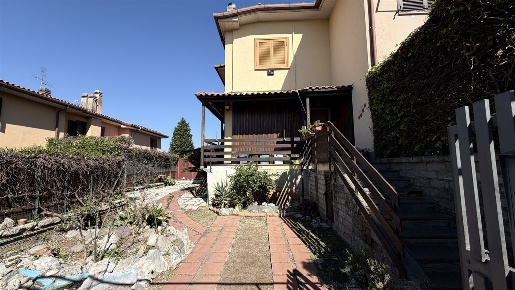 Foto Appartamento in Via Campania, Albano Laziale Cecchina di 110 m²