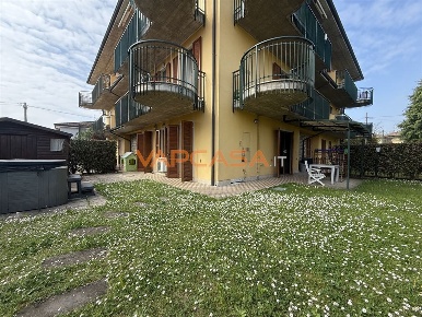 Foto Appartamento in VIA SILVIO PELLICO, Pontoglio di 123 m² con 3 locali