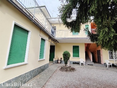 Foto Appartamento a Biassono Centro di 60 m² con 2 locali in affitto