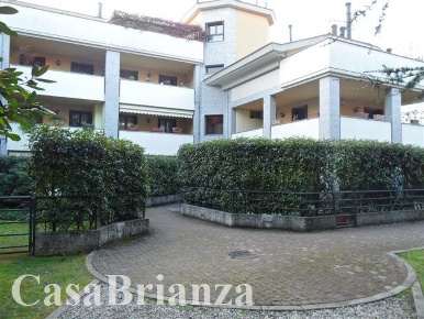 Foto Appartamento a Biassono di 65 m² con 2 locali in affitto