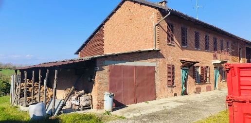 Foto Cessione attività a Castell'Alfero Centro con 10 locali in vendita