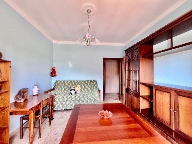 Foto Appartamento a Girasole con 7 locali in vendita