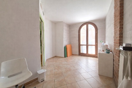 Foto Locale commerciale a Cascina Navacchio Nord - Zambra di 67 m²