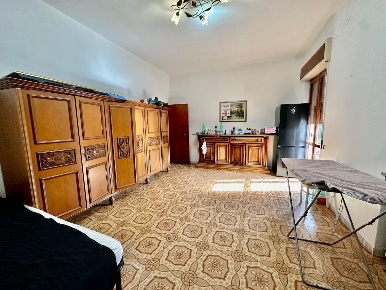 Foto Appartamento a Carrara Avenza di 110 m² con 4 locali in vendita