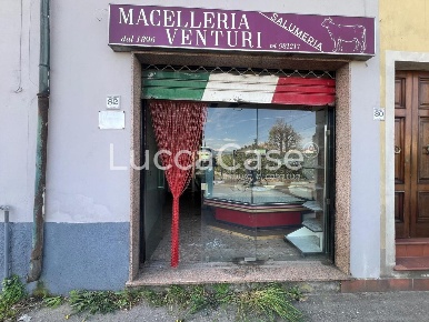 Foto Locale commerciale a Capannori Pieve San Paolo - Santa Margherita