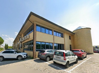 Foto Ufficio a Ponsacco Centro di 93 m² con 1 locali in vendita