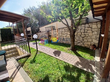 Foto Appartamento a Rosignano Marittimo di 68 m² con 4 locali in vendita