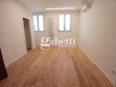 Foto Appartamento in Via VINCENZO BELLINI 13, Firenze di 52 m² con 2 locali