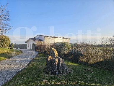 Foto Capannone industriale a Correzzola Villa Del Bosco di 205 m²