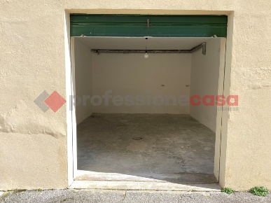 Foto Box a Livorno Coteto di 22 m² con 1 locali in affitto