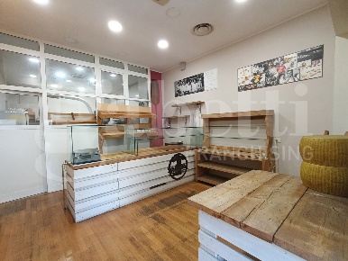 Foto Negozio in Via Santa Barbara 36, Nettuno Centro di 55 m² in affitto