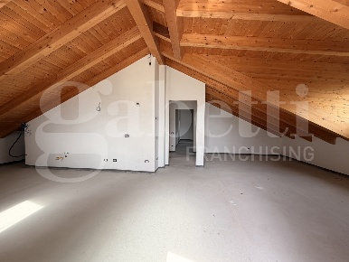 Foto Attico in Via Quarto 14, Lecco Rancio di 120 m² con 3 locali