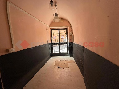 Foto Negozio in Via Colsereno 71A, Tivoli Centro di 120 m² con 4 locali