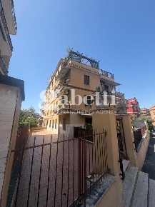Foto Appartamento in Via DELLE FRESIE 22, Roma Centocelle di 67 m²