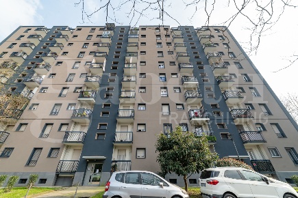 Foto Appartamento in Costantino Baroni, Milano Gratosoglio di 110 m²
