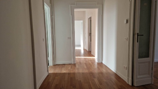 Foto Appartamento in VIA SPARTACO, Milano Montenero di 108 m² con 3 locali