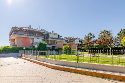 Foto Appartamento in Via Ignazio Scimonelli 139, Roma Romanina di 69 m²