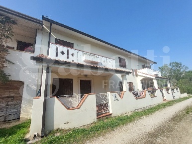Foto Casa indipendente in Contrada Casette 51, Ancarano di 230 m²