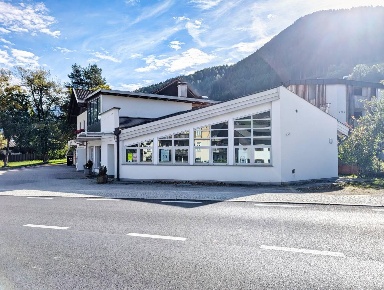 Foto Locale commerciale a Racines Mareta di 145 m² in vendita