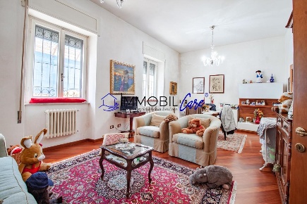 Foto Appartamento a Livorno Calzabigi di 120 m² con 6 locali in vendita