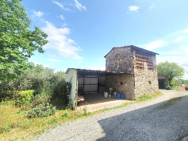 Foto Case semi ndipendenti a Capannori di 160 m² con 8 locali in vendita