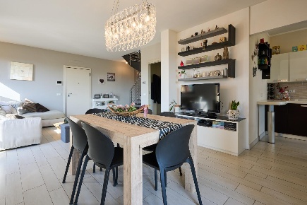 Foto Attico a Empoli Pozzale - Case Nuove di 110 m² con 6 locali in vendita