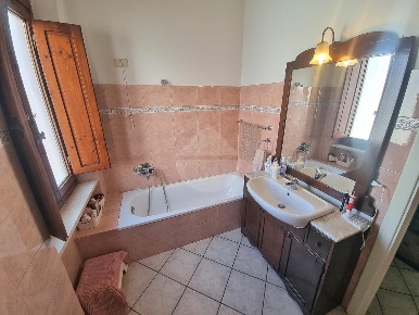 Foto Casa indipendente in PORTA LUCCHESE, Pistoia di 110 m² con 5 locali